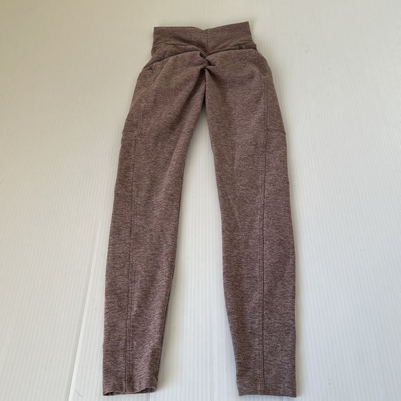 Bombshell Sportswear Curves Leggings London Fog, XS - Picture 9 of 11